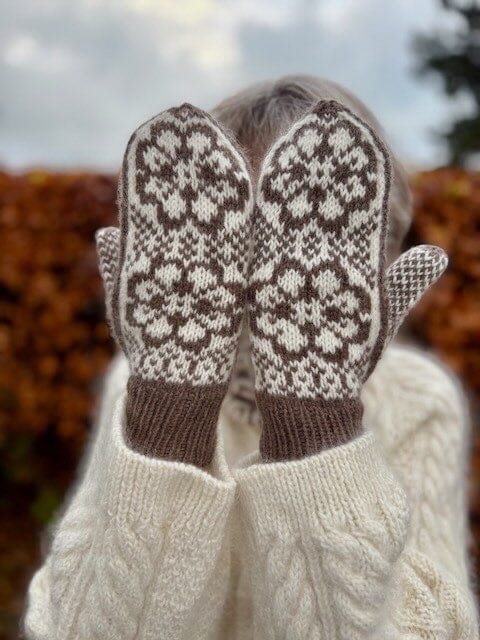 Gaby Mittens, No 1 knitting kit Knitting kits Önling - Katrine Hannibal
