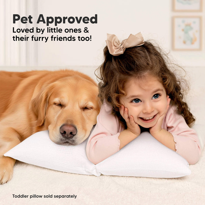 Pet Approved 
Loved by little ones & their furry friends too! 
Toddler pillow sold separately