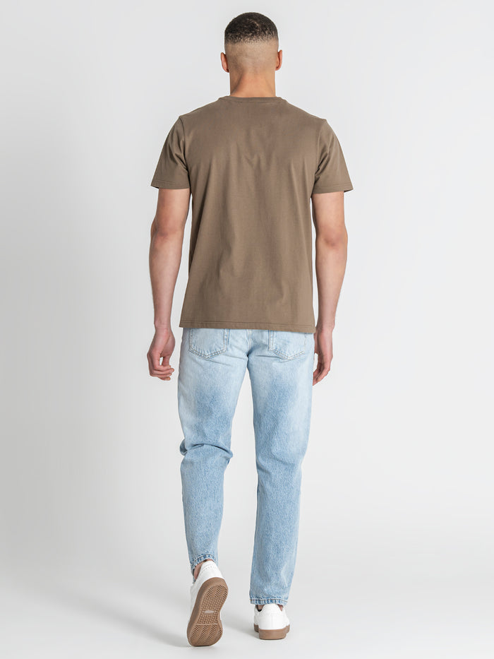 t-shirts / Army Green Gianni Tee