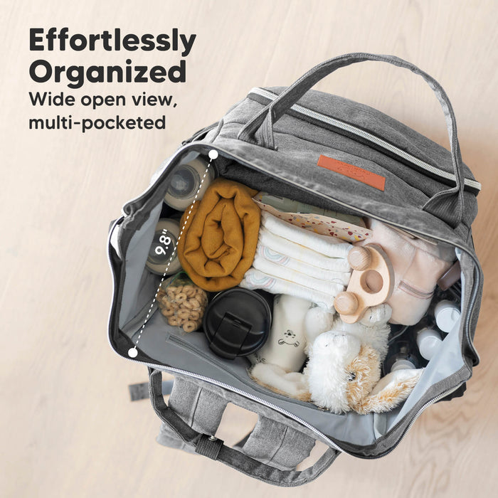Effortlessly Organized Wide open view multi-pocketed