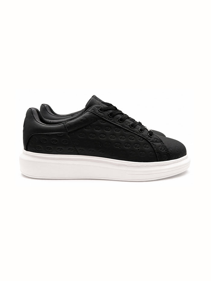 sneakers / Black Sneakers