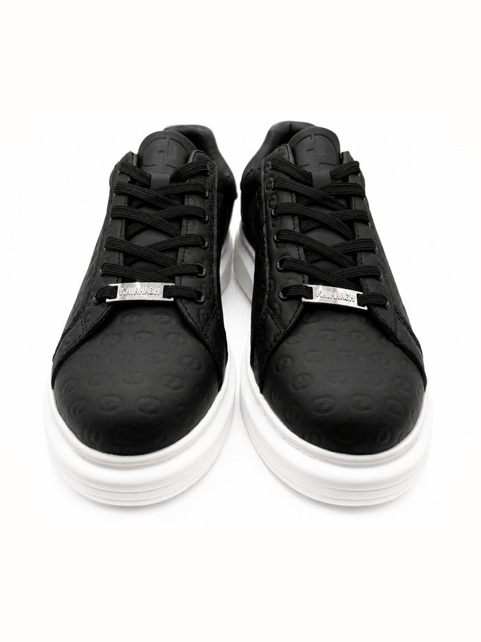 sneakers / Black Sneakers