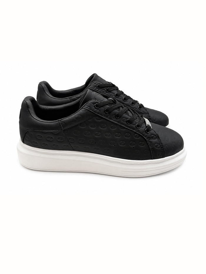 sneakers / Black Sneakers