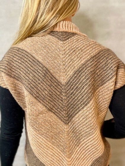 Duet vest by Hanne Falkenberg, No 20 knitting kit