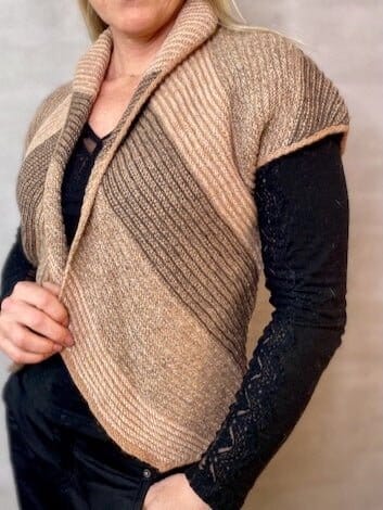 Duet vest by Hanne Falkenberg, No 20 knitting kit