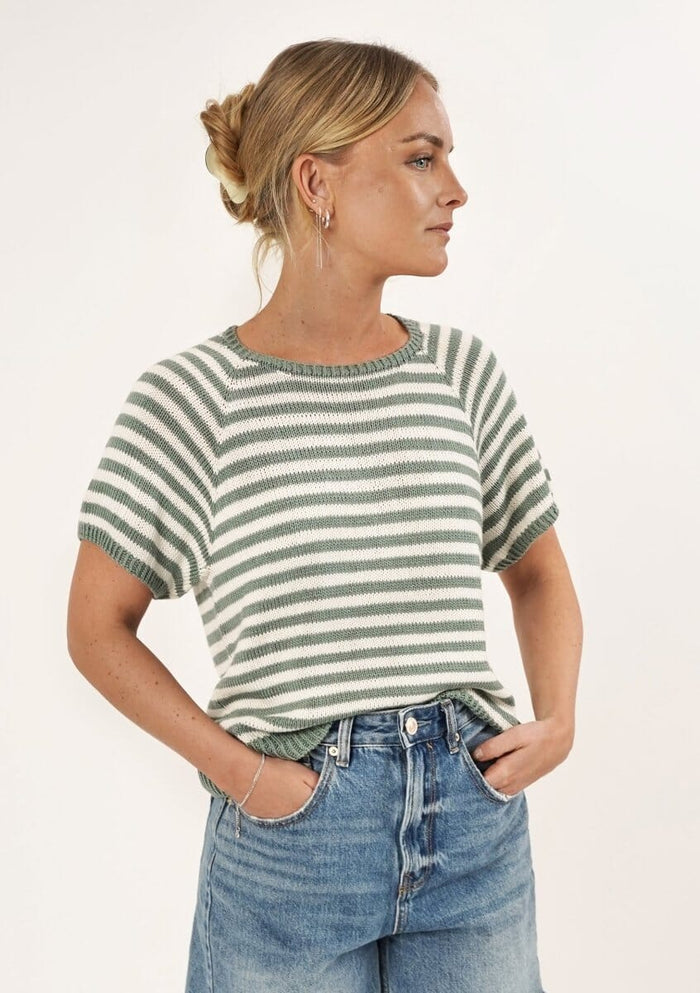 Eva Tee short sleeves, No 14 knitting kit