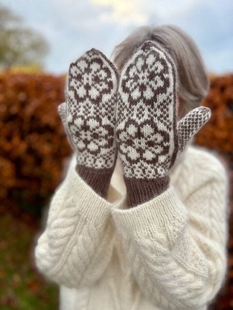 Gaby Mittens, No 1 knitting kit Knitting kits Önling - Katrine Hannibal