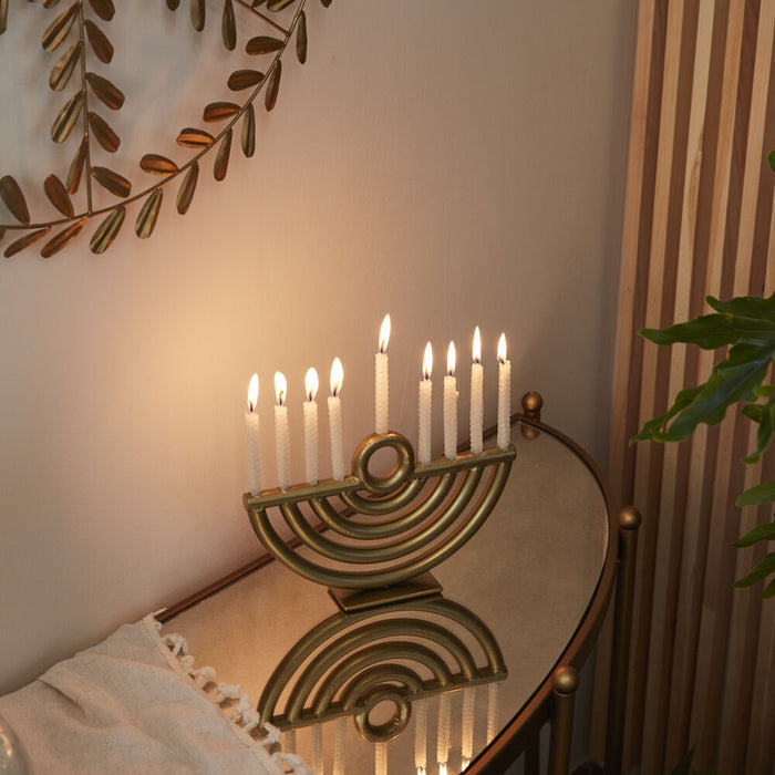Golda Menorah
