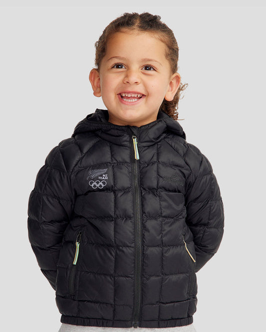 B2311_OZ7_NZOC_Range_Kids_Heli_Insulated_Hooded_Jacket_NZ_Team_Black_a_1756683804000