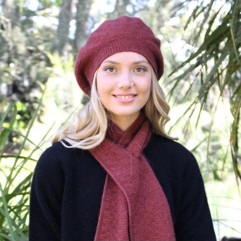 Merino and possum dash beret in colour Dusk