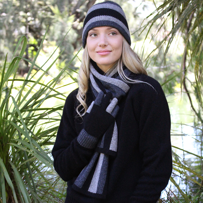 Woman wearing tempo scarf in colour Charcoal