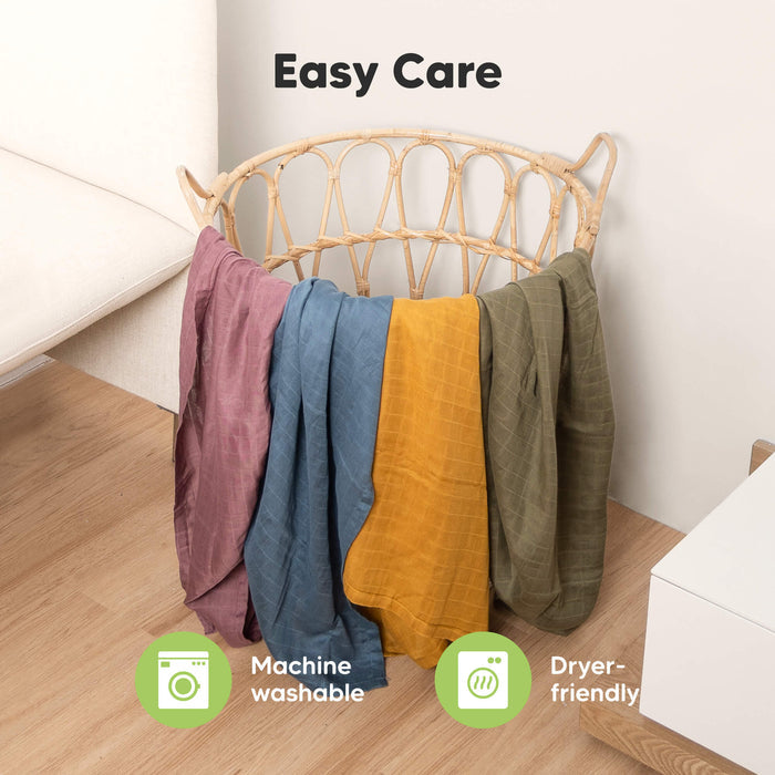 Easy Care: Machine washable, Dryer-friendly