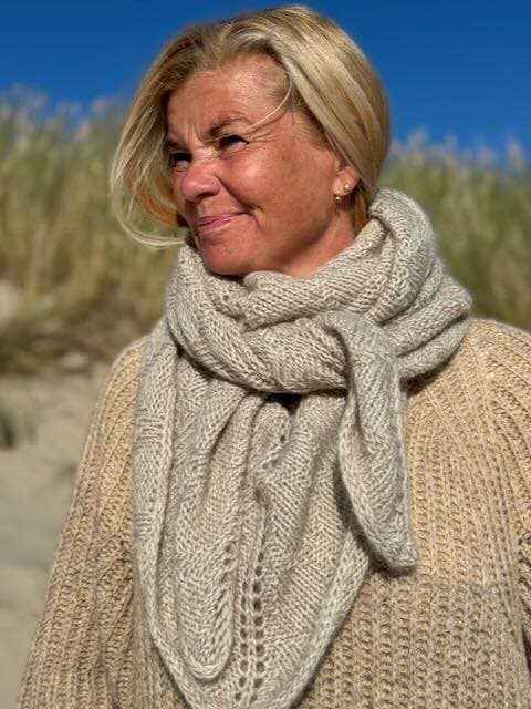 Luna Shawl, No 1 + silk mohair knitting kit