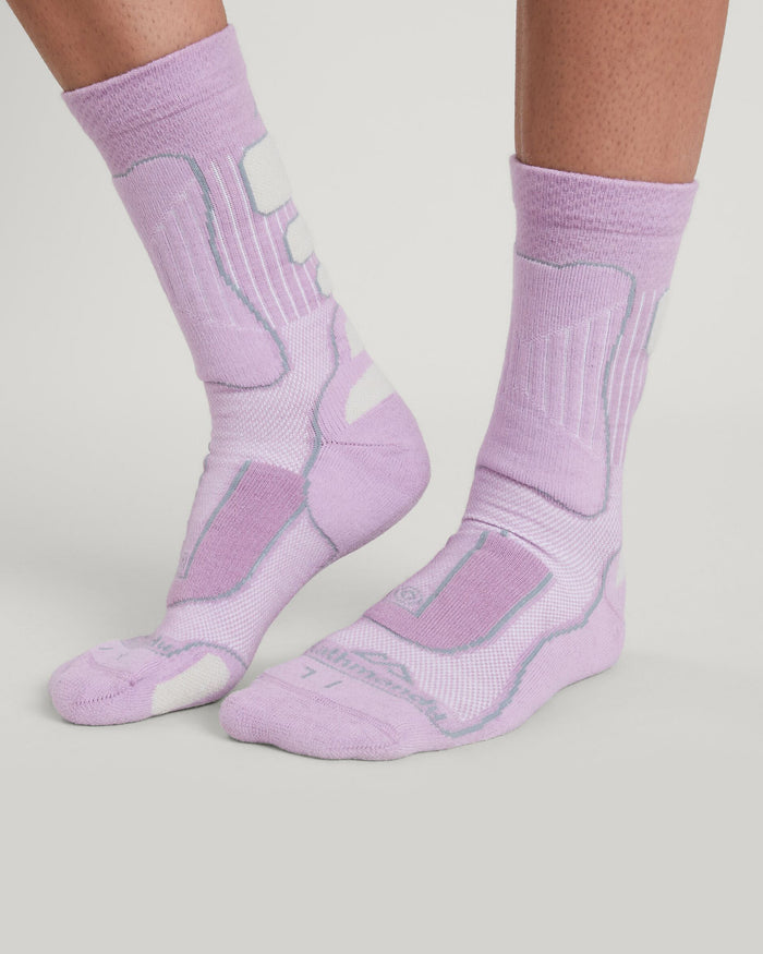 a0079_o4m_nuyarn_ergonomic_hike_socks_pur_b_1743635065000