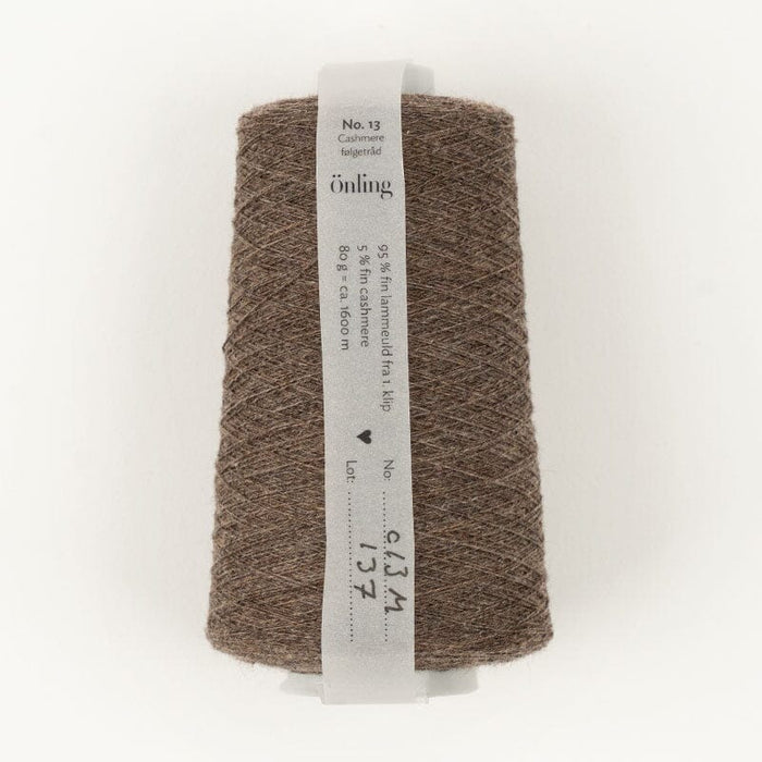 Önling No 13: Companion yarn cob - web weight - Bark brown melange (013m)