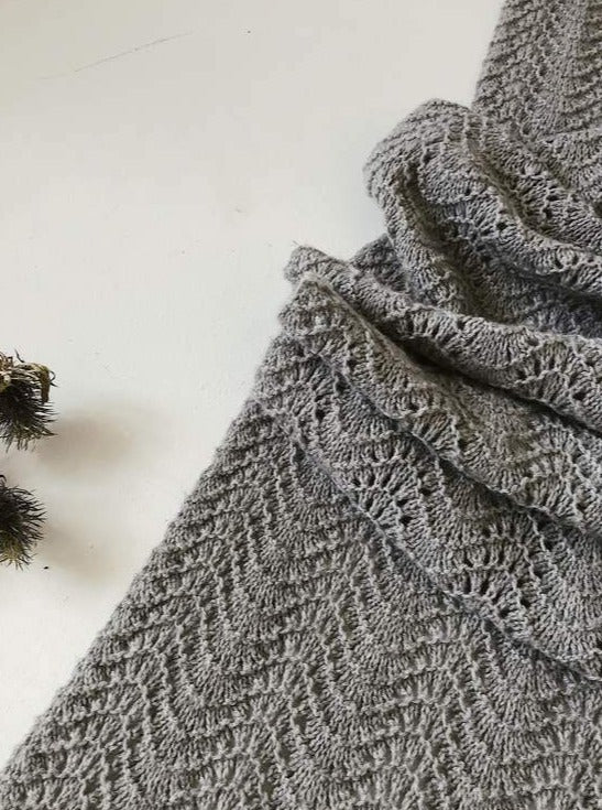 Peacock Scarf by Önling, No 4 knitting kit