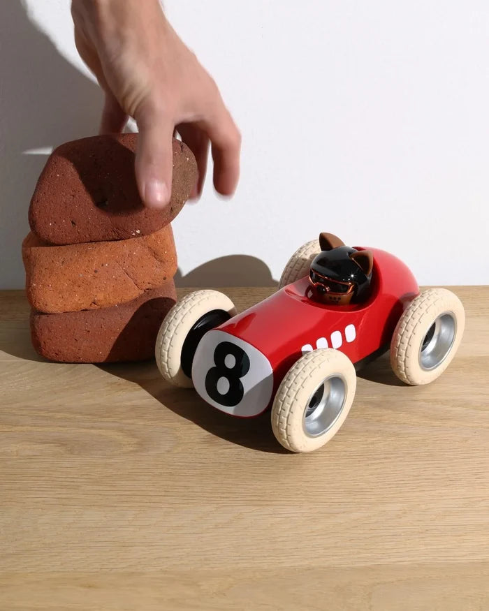 Playforever Hardy Red Egg Car