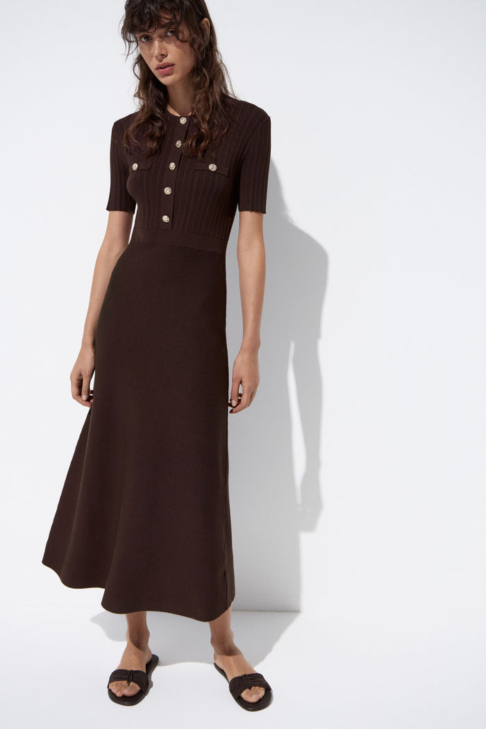 DARK BROWN