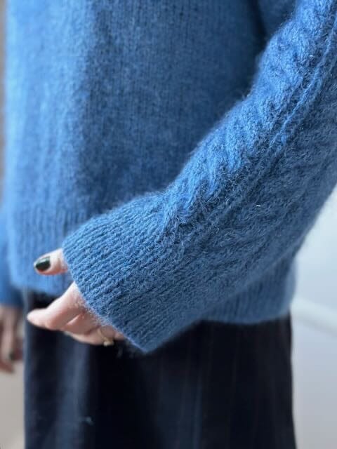 MGL DE Simply Cable Sweater by Lenes Knitwear, knitting pattern (UK, DE, NO) Knitting patterns Lenes knitwear