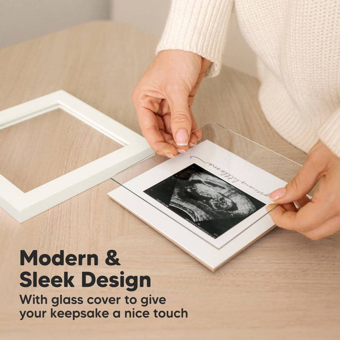 Modern & Sleek Design, with glass cover to give your keepsake a nice touch.