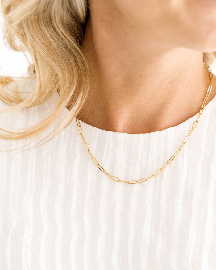 Susan Shaw Small Paperclip Necklace