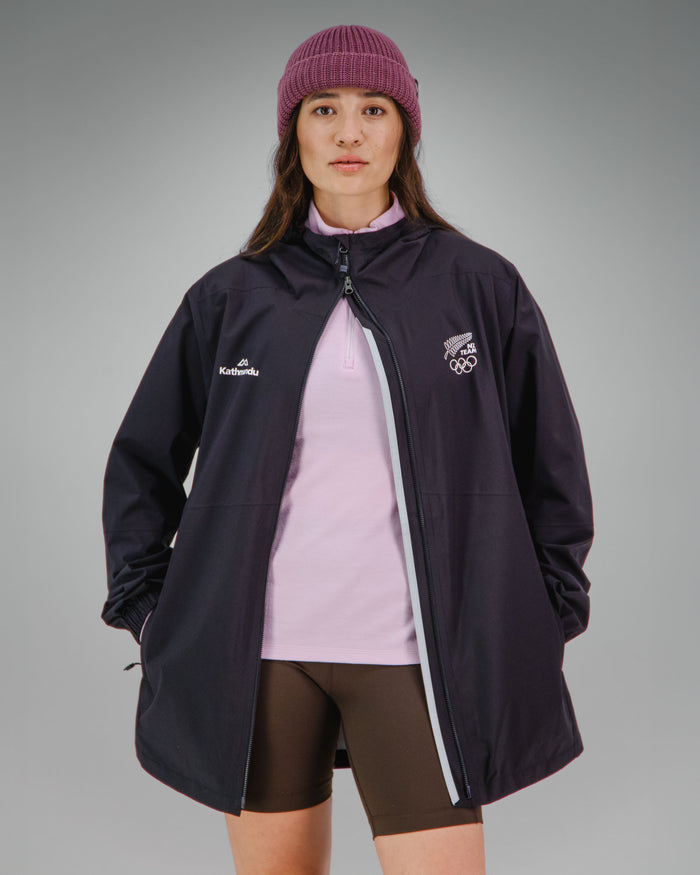 b2157_oyl_nzoc_trailhead_25l_rain_coat_a_1765509666000