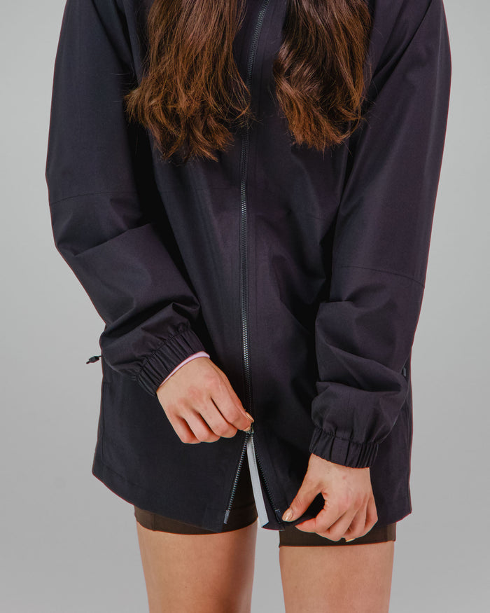 b2157_oyl_nzoc_trailhead_25l_rain_coat_g_1765509668000