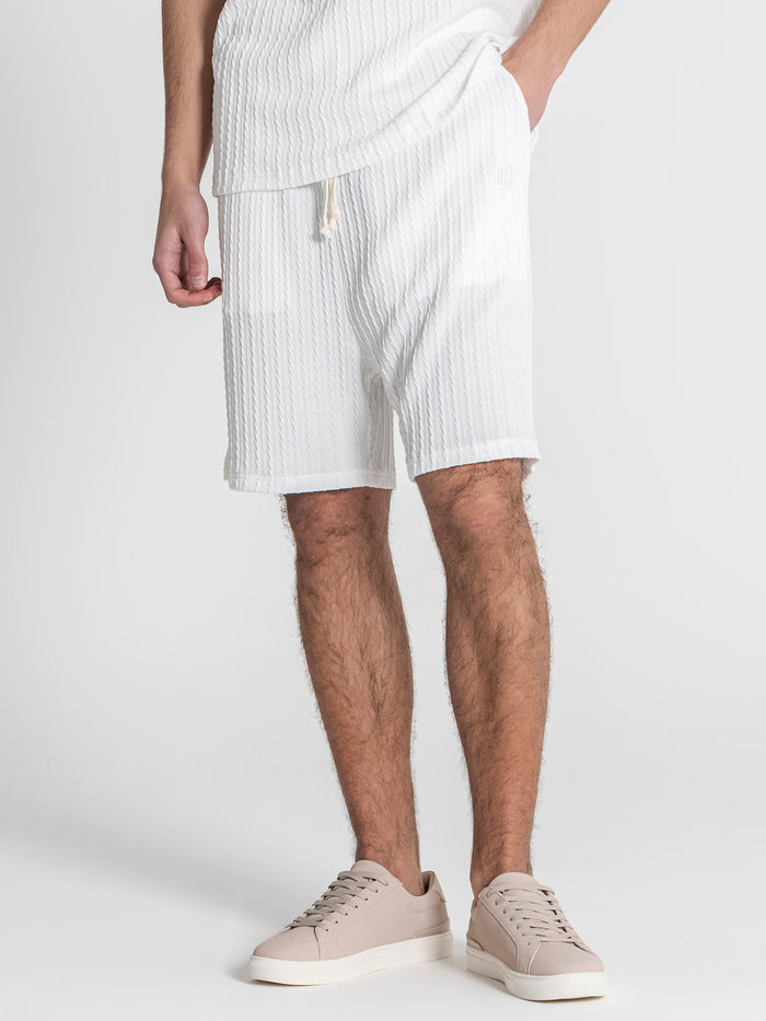 shorts / White Smart Sneakers